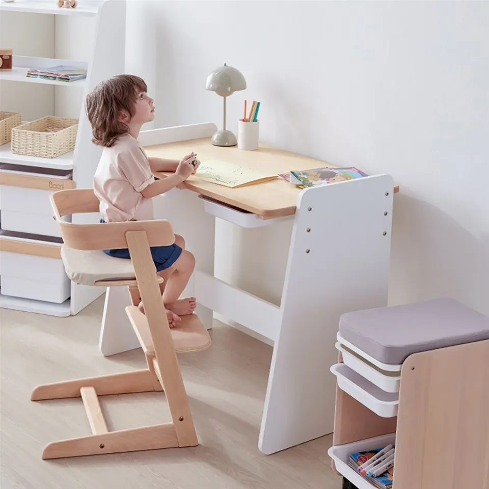 Chèz segondè ak chèz tibebe ki fèk fèt